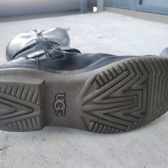 UGG Evanna Tall Leather Boots - Picture 11 of 16